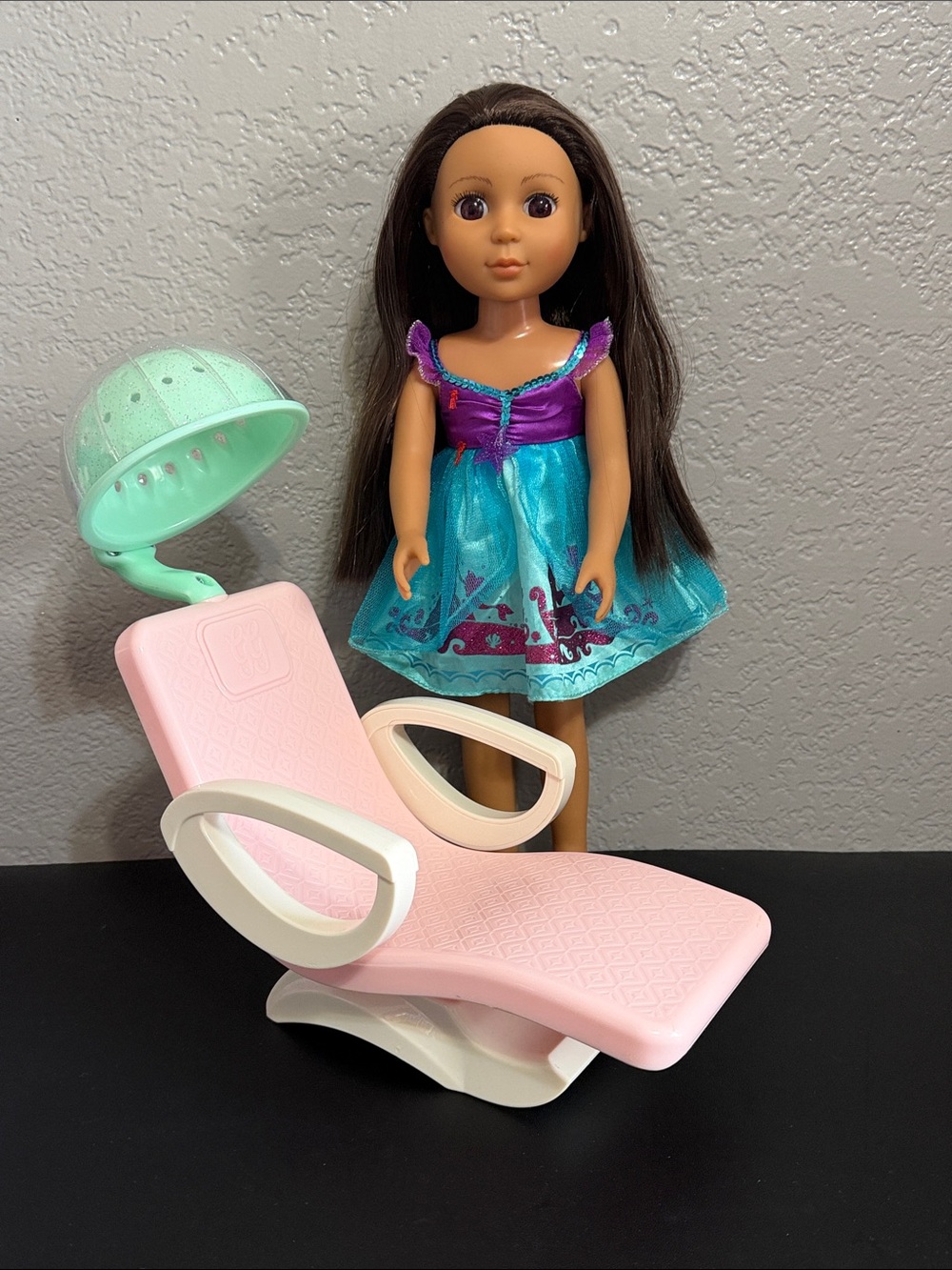Glitter Girl Doll & Hair Salon Chair with Accessories Bundle - Picture 10 of 16
